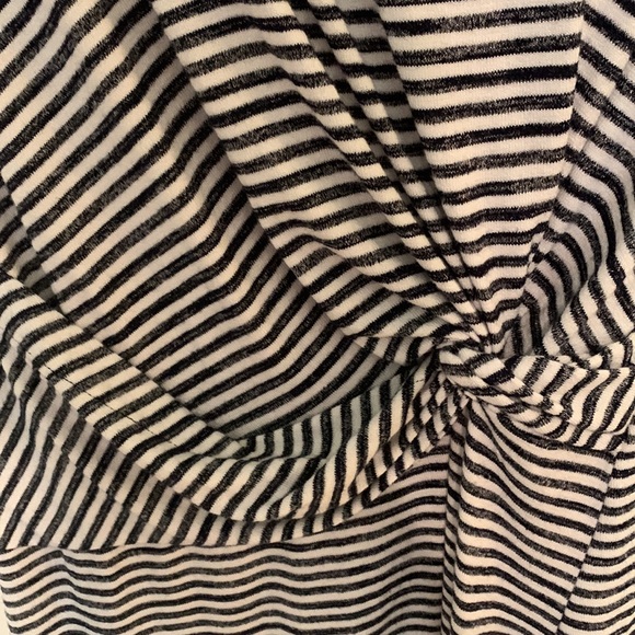 Black and Navy Gap Dress - Picture 2 of 4